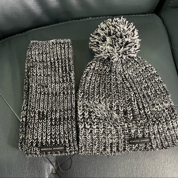 NWT Rebecca Minkoff black white marled Pom Pom beanie hand warmer designer set - Picture 2 of 7